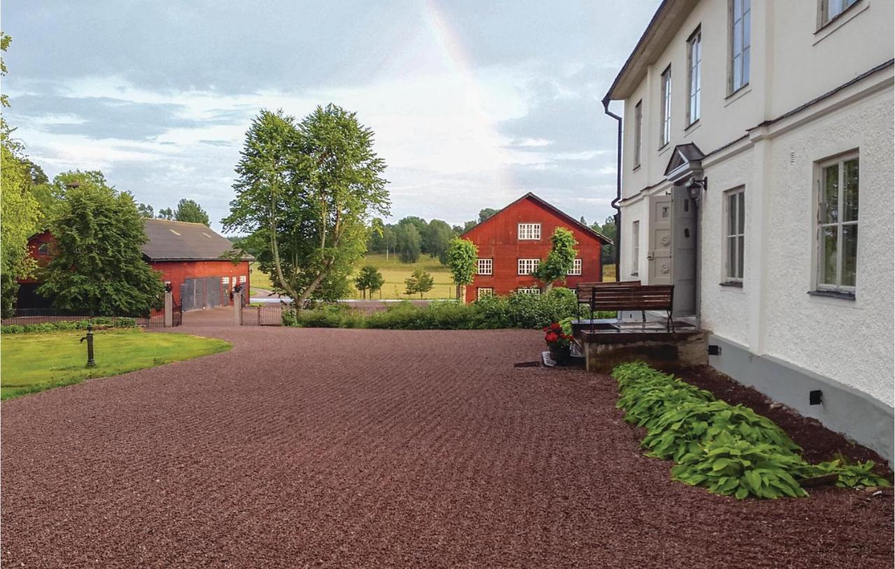 Nice Home In Mantorp With Kitchen Экстерьер фото